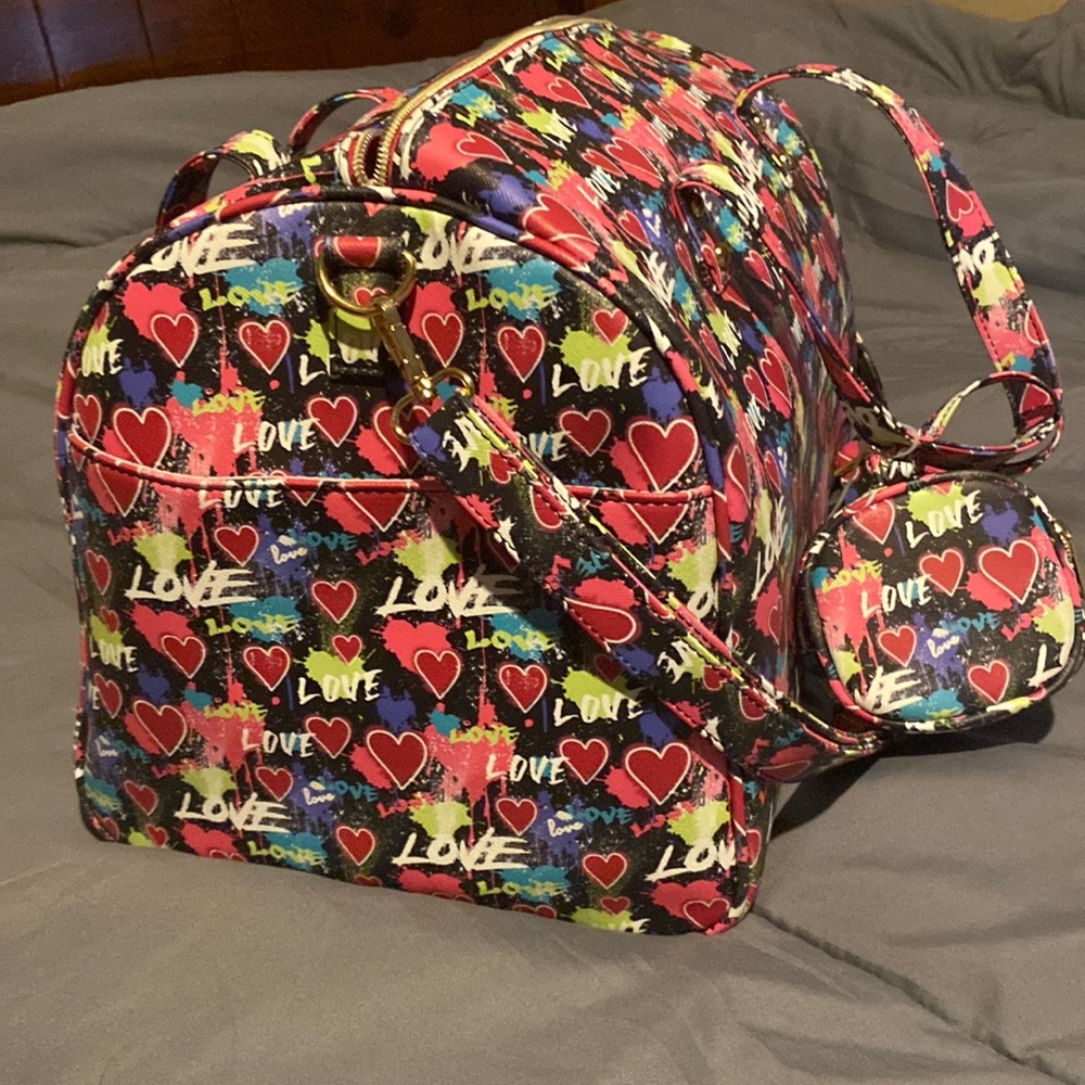Different colors Weekender with hearts